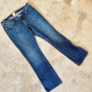 EUC GAP Curvy Straight Size 8 Women’s Medium Wash Jeans